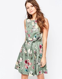 Короткое приталенное платье с цветочным принтом и завязкой на бант Clo Closet