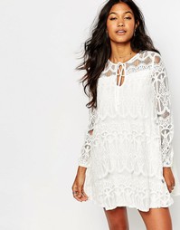Свободное платье из кружева с завязкой спереди Boohoo - Белый