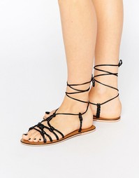 Кожаные сандалии с завязками на голени ASOS FRILL - Черный