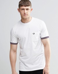 Белая футболка с карманом и кантом на манжетах Fred Perry - Белый