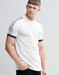 Футболка-поло узкого кроя с кантом на рукавах Fred Perry
