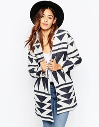 Фестивальная куртка с геометрическим узором ASOS Premium