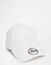 Эластичная кепка New Era 39Thirty NY Yankees - Белый