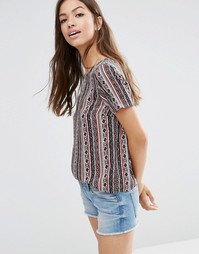 Топ с короткими рукавами и принтом в стиле фолк Vero Moda - Мульти