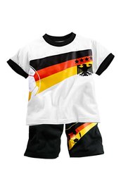 Футболка + шорты, (комплект из 2-х изделий) (Германия) Bonprix