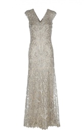 Кружевное платье в пол с V-образным вырезом Tadashi Shoji