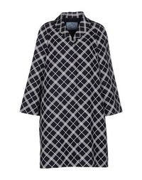 Легкое пальто Prada