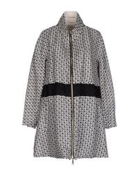 Легкое пальто Moncler Gamme Rouge