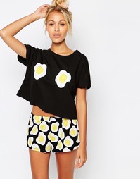 Пижамный комплект из футболки и шортов с принтом-яичницей ASOS