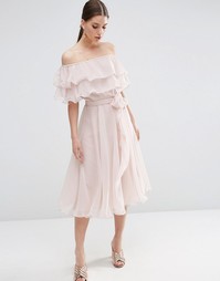 Платье миди для выпускного с оборками и открытыми плечами ASOS Bardot