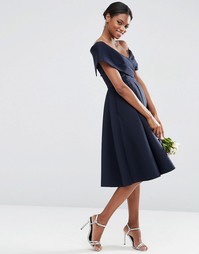Платье миди для выпускного с открытыми плечами ASOS WEDDING