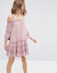Сарафан с ярусным дизайном и открытыми плечами ASOS - Розовый