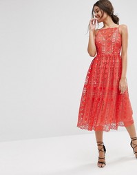 Кружевное платье миди с геометрическим узором ASOS Premium - Красный
