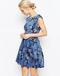 Платье в джинсовом стиле с завязкой сзади и цветочным принтом Closet
