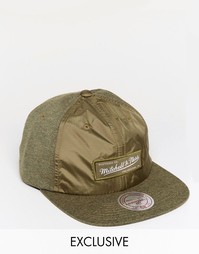 6-панельная кепка Mitchell &amp; Ness эксклюзивно для ASOS - Зеленый