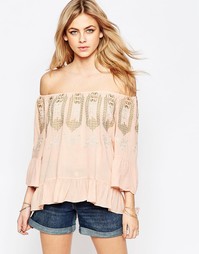 Блузка с вышивкой у горловины Hazel - Blush