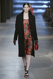 Платье с вышивкой Christopher Kane
