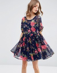 Свободное платье с принтом роз ASOS - Цветочный рисунок
