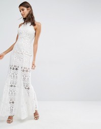 Платье макси из премиум‑кружева с высокой горловиной Missguided