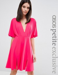 Платье-кимоно мини с глубоким вырезом и разрезами ASOS PETITE