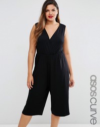 Комбинезон без рукавов с запахом и широкими штанинами ASOS CURVE