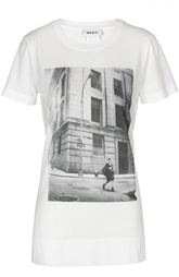 Удлиненная футболка прямого кроя с фотопринтом DKNY