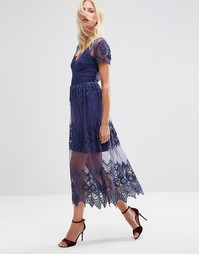 Кружевное сетчатое платье миди с вышивкой ASOS - Синий