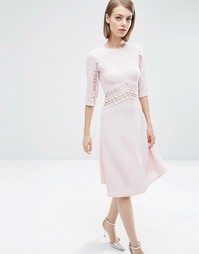 Короткое приталенное платье миди с кружевными вставками ASOS - Розовый