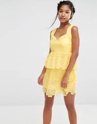 Платье с кружевной баской Boohoo Boutique - Желтый