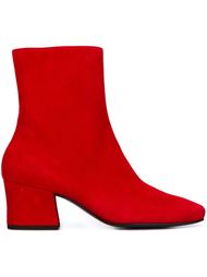 'Sybil' boots Dorateymur