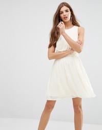 Белое приталенное платье с плиссированной юбкой Lavand - Бежевый