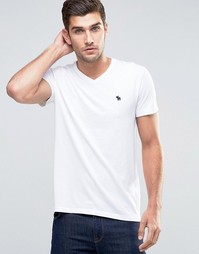 Белая футболка слим с V‑образным вырезом Abercrombie &amp; Fitch - Белый