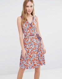 Платье без рукавов с запахом и восточным принтом BCBG Max Azria Hallee