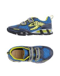 Низкие кеды и кроссовки Geox