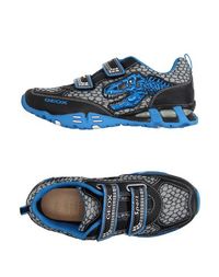 Низкие кеды и кроссовки Geox