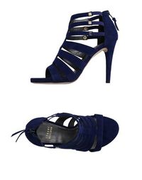 Сандалии Stuart Weitzman