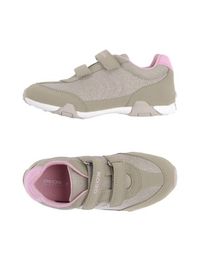 Низкие кеды и кроссовки Geox