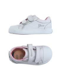 Низкие кеды и кроссовки Geox