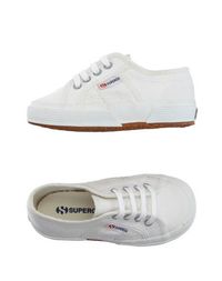 Низкие кеды и кроссовки Superga
