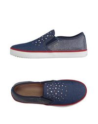 Низкие кеды и кроссовки Geox