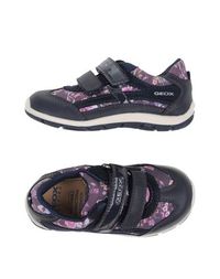 Низкие кеды и кроссовки Geox