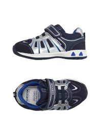 Низкие кеды и кроссовки Geox