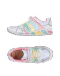 Низкие кеды и кроссовки Geox