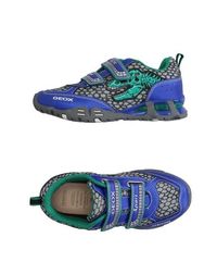 Низкие кеды и кроссовки Geox