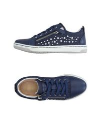 Низкие кеды и кроссовки Geox