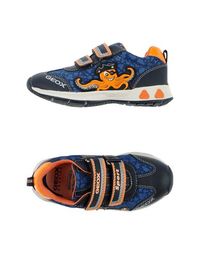 Низкие кеды и кроссовки Geox