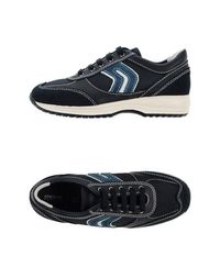 Низкие кеды и кроссовки Geox