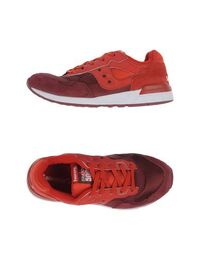 Низкие кеды и кроссовки Saucony