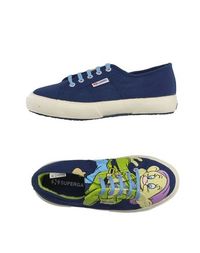 Низкие кеды и кроссовки Superga
