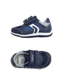 Низкие кеды и кроссовки Geox